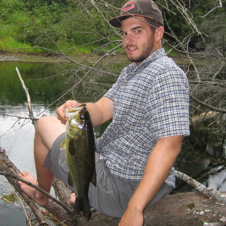 the-best-time-of-day-to-bass-fish-largemouth-bass-in-evening-heavy-cover-tailored-tackle-2